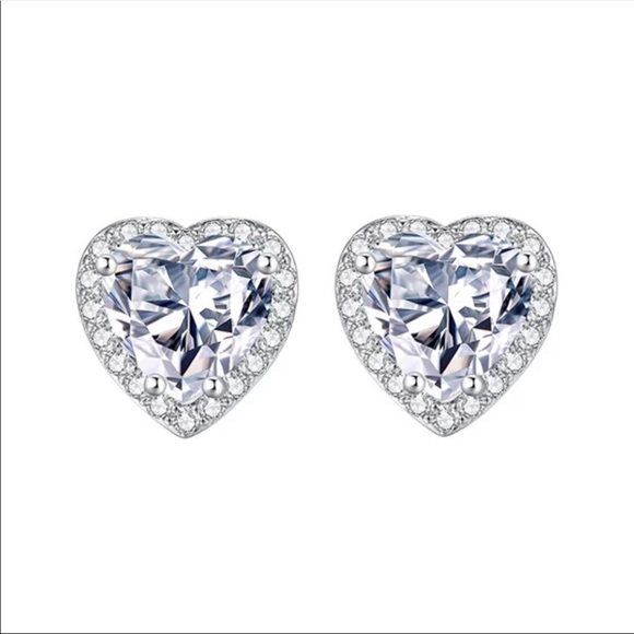πNew Shiny Hearts Diamond Sweet Stud Earrings π - Picture 3 of 12